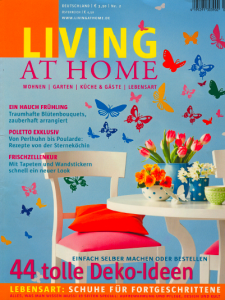 Bild 3 Strahlend: anna wand® als Model beim Titelshooting mit den passenden „LIVING AT HOME Edelfaltern”.