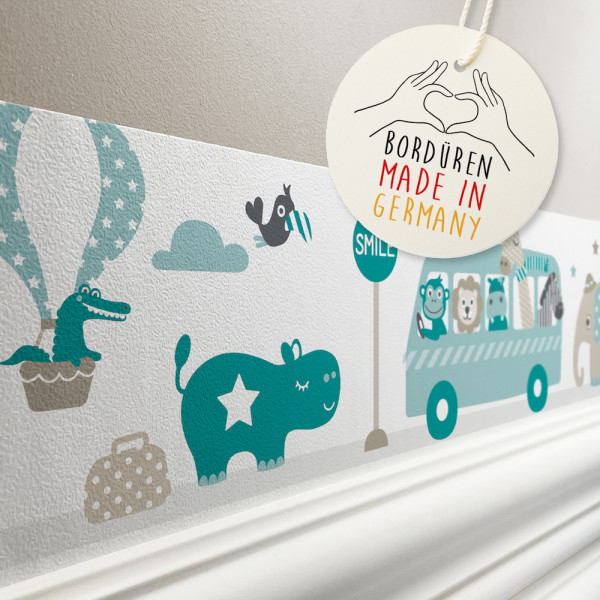 lovely label Tiere on tour petrol Safari Bordüre Kinderzimmerbordüre Borte Tapetenbordüre Wanddeko Kinderzimmer Wanddeko Babyzimmer Wandbordüre Tapete Wandtatoo Wandsticker Poster Wand.jpg