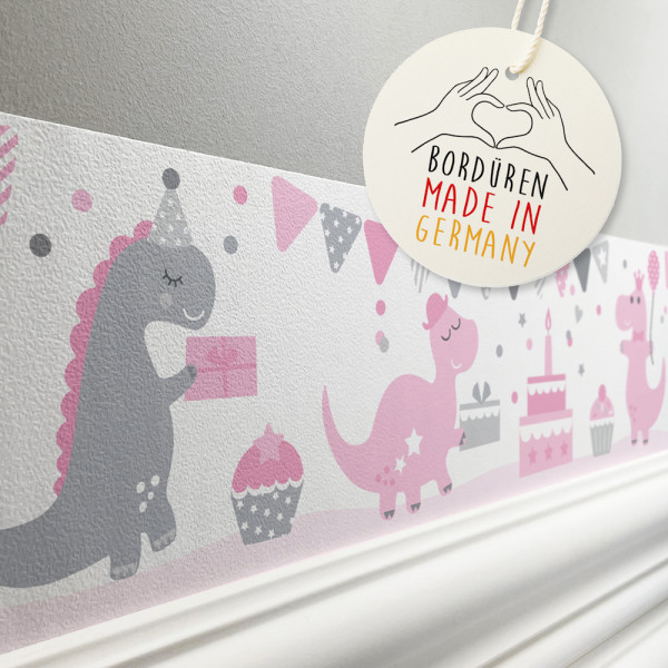 lovely label Dinoparty rosa Dinosaurier Kindergeburtstag Bordüre Kinderzimmerbordüre USA Borte Tapetenbordüre Wanddeko Kinderzimmer Wanddeko Babyzimmer Wandbordüre Tapete Wandtatoo Wandsticker Poster Wand.jpg